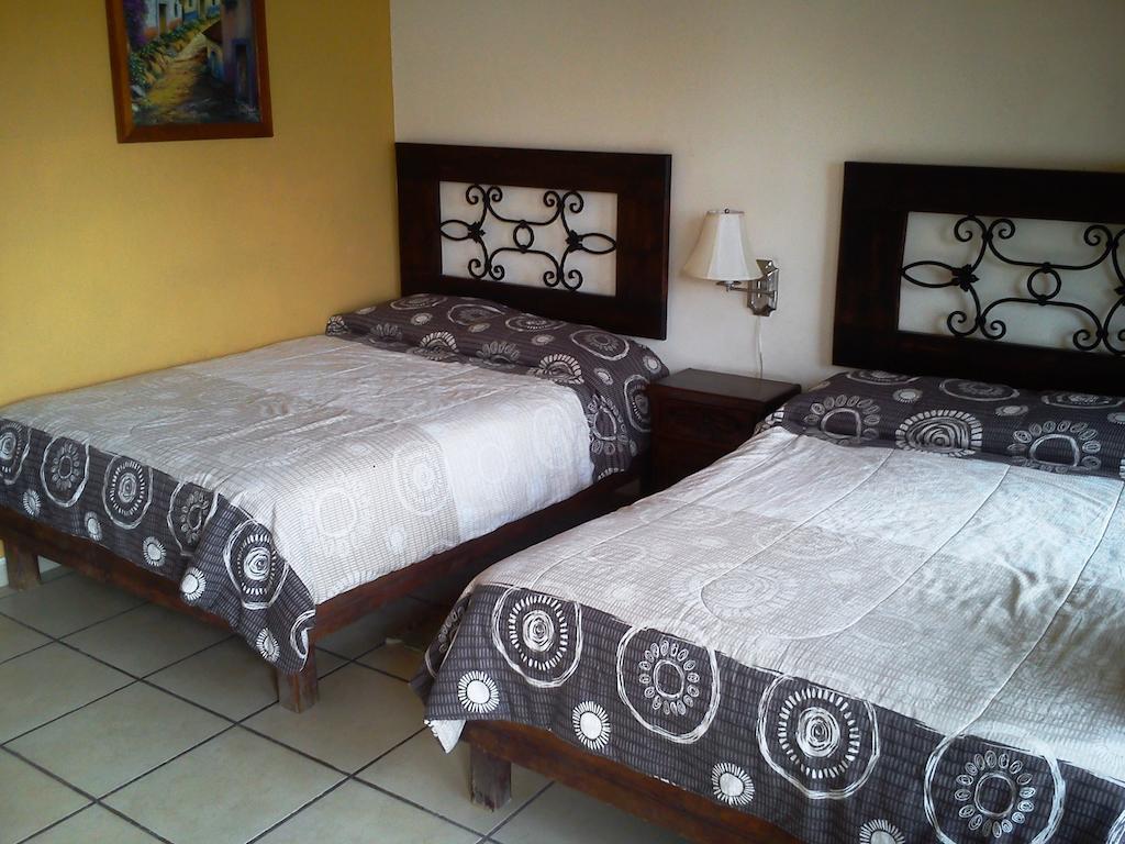 Hotel Los Balcones Parras de la Fuente Room photo